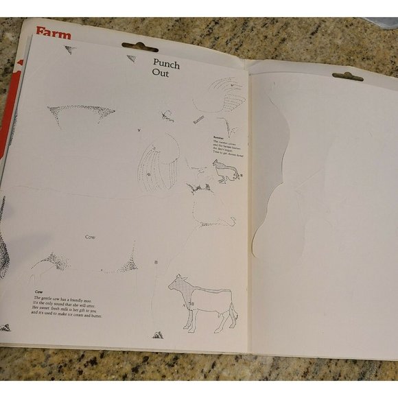 Color Fold Farm Active Coloring Book / Color Punch Out Fold Farm School Project - Picture 4 of 7